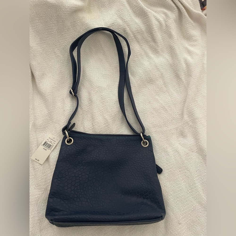 Van Heusen crossbody shoulder handbag. - Picture 2 of 7